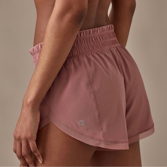 Lululemon Anew Shorts 4” Quicksand Mauve Blush Pink, Size 2  (LIKE NEW) - Picture 1 of 8